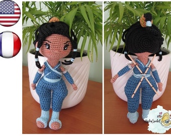Modèle de poupée Amigurumi au crochet : Raya en anglais (EN) et en français (FR)