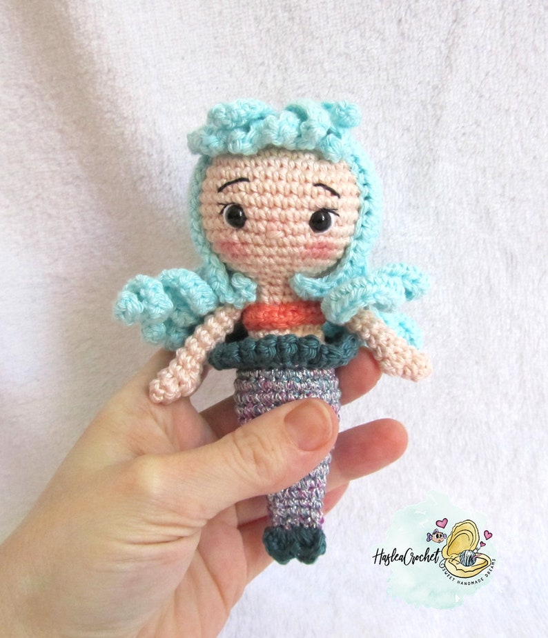 Amigurumi Häkelanleitung: Aktivitätskette für Baby Meeres Thema in Englisch und Französisch Bild 6