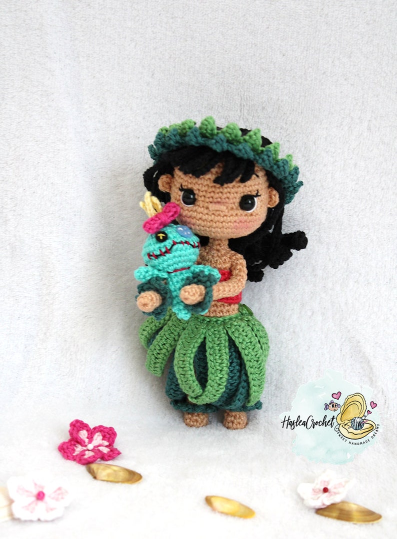 Modèle de poupée Amigurumi au crochet : Lilo et Scrump la tahitienne en anglais et en français image 5