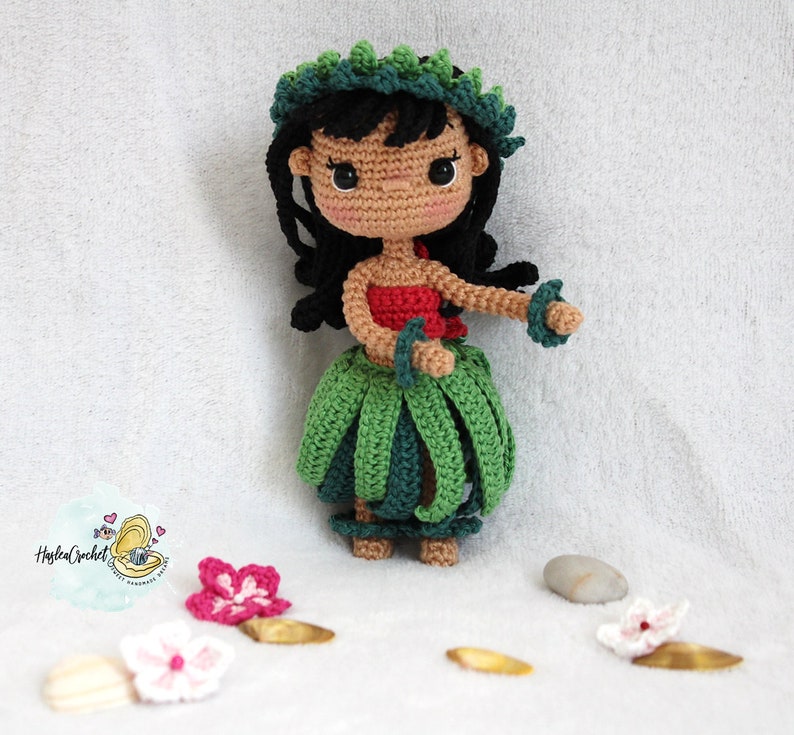 Modèle de poupée Amigurumi au crochet : Lilo et Scrump la tahitienne en anglais et en français image 6