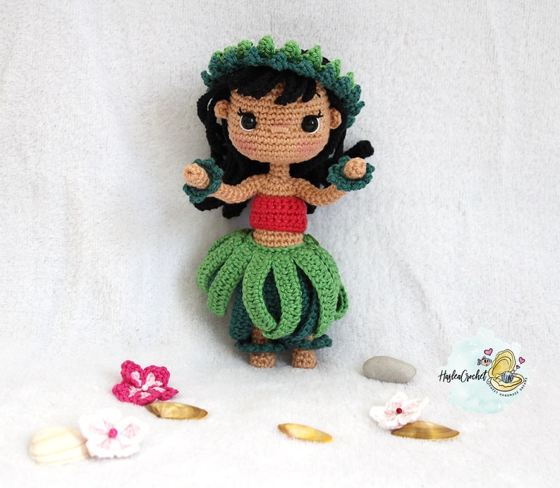 Modèle de poupée Amigurumi au crochet : Lilo et Scrump la tahitienne en anglais et en français image 7