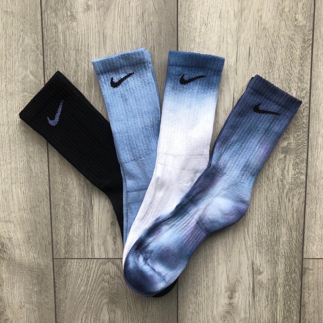 mens blue nike socks