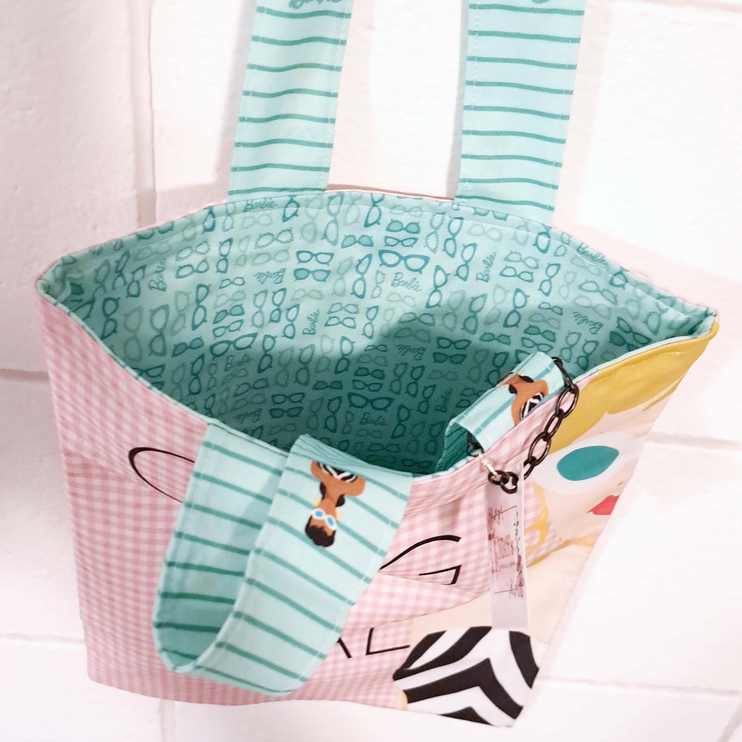 Skinnydip X Barbie Slogan Tote Bag In Pink - Foto 9