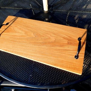 21 1/2&quot; x 10&quot; Oak Charcuterie Board With Handles