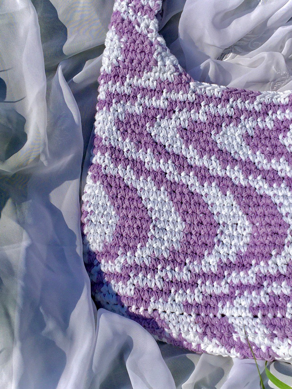wavy crochet tote bag