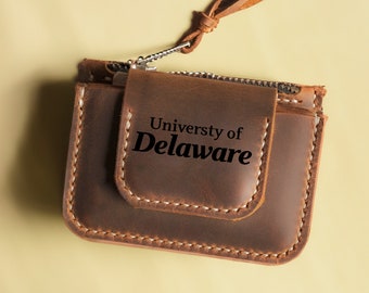 Regalo de la Universidad de Delaware, hombres y mujeres, cartera de bolsillo frontal, hecho a mano de alta calidad, tarjetero de cuero cosido a mano, moneda pequeña