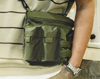 Tactical Multifunction Shoulder Bag for Men Mountain Style Vintage Retro Men's Tactical Multifunction Shoulder Bag FFD Collection