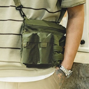 Tactical Multifunction Shoulder Bag for Men Mountain Style Vintage Retro Sac à Bandoulière Multifonctions Tactique Hommes Collection FFD image 1