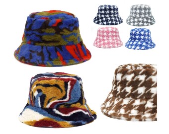 Fur Toupee Bucket Hats Festival Bob Graffiti Camouflage Chapeaux Bob Graffiti Camouflage en Moumoute Fourrure Collection 2023 FFD