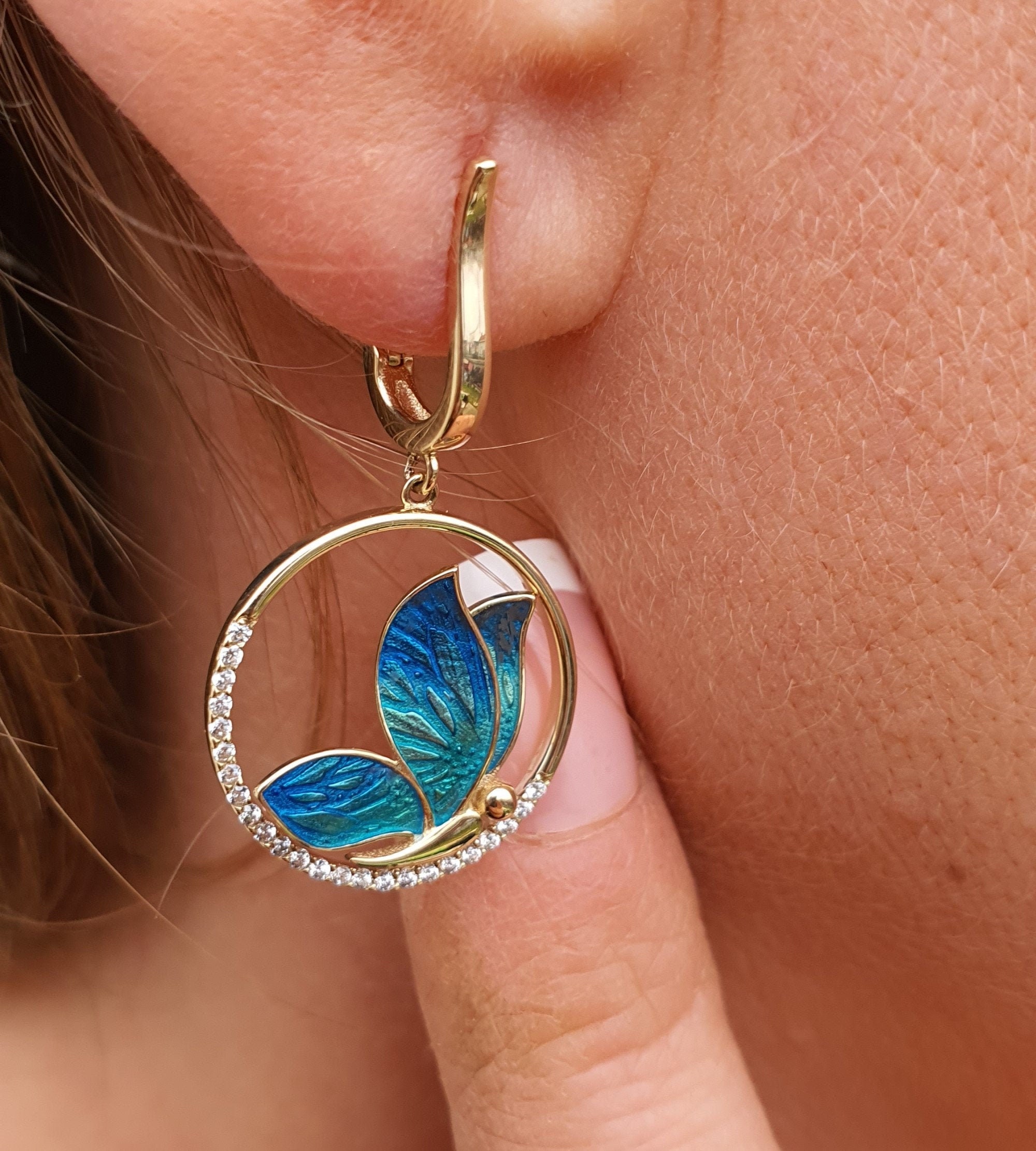 Caratlane butterfly earrings deals
