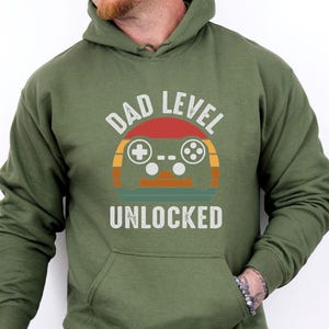 Sweat à capuche papa drôle, sweat à capuche nouveau papa, niveau papa débloqué, cadeau papa, futur sweat à capuche papa, sweat à capuche fête des pères, sweat à capuche père drôle, haut de jeu papa image 3