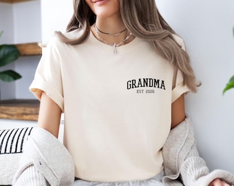 New Grandma T-shirt, Custom Grandma Shirt, Mothers Day Tshirt, Grandma Birthday Tee, Granny Gift Shirt, Grandma To Be, Promoted To Grandma