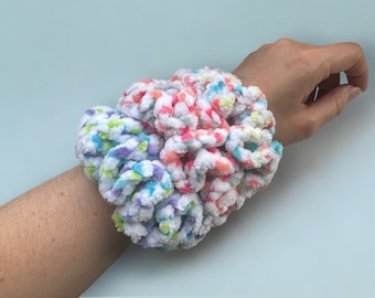 Strooi Scrunchies | Gespikkelde haak scrunchy | verschillende kleuren