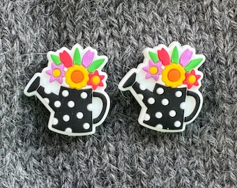 Breinaaldstoppers met lentebloemen | Steekstoppers in de vorm van een gieter met bloemen | Set van 2