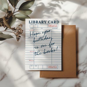 Cartão de aniversário vintage com tema de biblioteca para impressão para amantes de livros - 5x7 Saudação literária em branco
