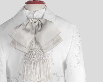 Jungen mexikanischer Charro Anzug! Entdecke die Magie mit unseren Zeremonie-Anzügen! Exzellenz in Details, Stickerei zu feinen Oberflächen.