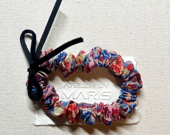 NUEVO - Coletero fino de seda Liberty 100% - Adelphi Voyage