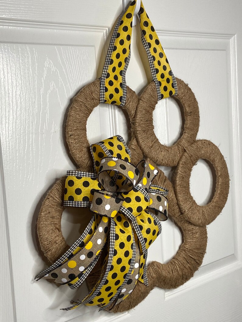 Paw Print Wreath, Dog Wreath, Everyday Wreath, Dog Lover's Wreath, Paw