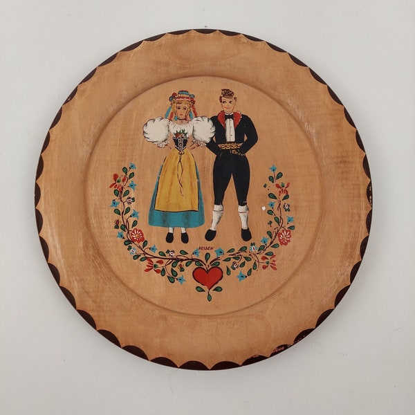 Neugebauer Hessen Wood Plate Weiden-Oberpi Kungstgewerbl. Man Woman Painting