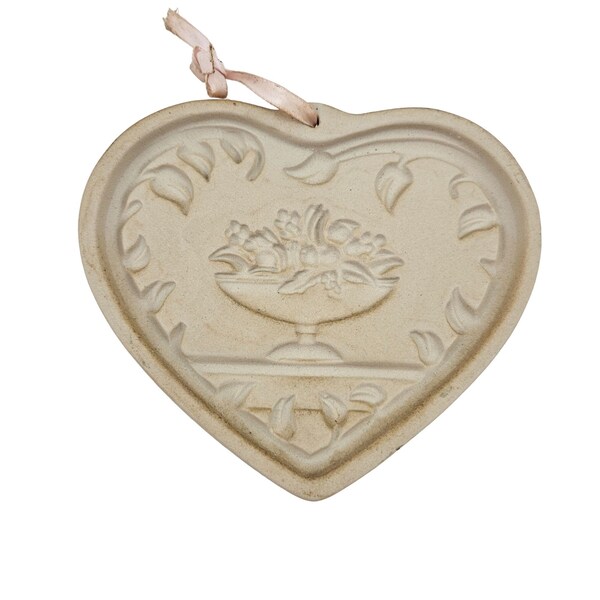 The Pampered Chef Come To The Table Heart Stoneware Family Heritage Baking Mold