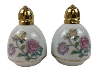 Salero y pimentero de la colección Toscana, diseño de rosas y mariposas, porcelana japonesa.