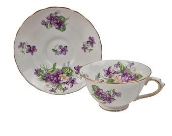 Tuscan Tea Cup Saucer Set Violet Sprays Purple Floral Bone China England Vintage