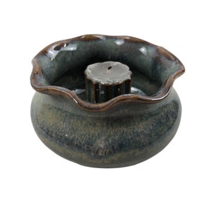Studio Pottery Enkel ljusstake Skål Blåräfflad kant Handsignerad BAY