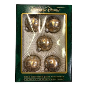 Commodore Christmas Classics Round Glass Ornaments Decorated Set of 5 Box