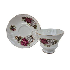 Royal Albert China England Tea Cup Saucer Set Pink White Rose Design Gold Trim
