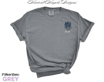 Camiseta bordada con colores cómodos: nombre personalizado y diseño floral