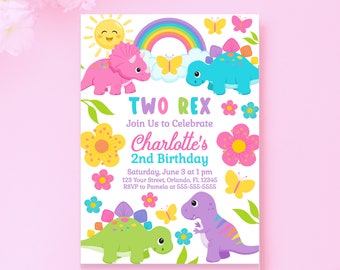 Könnte beinhalten: Eine bunte Dinosaurier-Geburtstagseinladung mit einem Regenbogen, Sonne, Schmetterlingen und Blumen. Der Text lautet "TWO REX Feiern Sie mit uns Charlotte's 2. Geburtstag Samstag, 3. Juni um 13:00 Uhr 123 Your Street, Orlando, FL 12345 RSVP an Pamela unter 555-555-5555"
