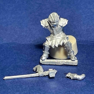 GOBLIN MAGGOT with HAMMER,   28mm scale,  metal fantasy, gaming miniature, The Mines, Flames of War