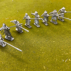 Scots 13th 14th Century Pikemen x 4 ,  28mm scale,  metal, medieval, (medbury design) , tabletop historical  gaming, Scottish Wars