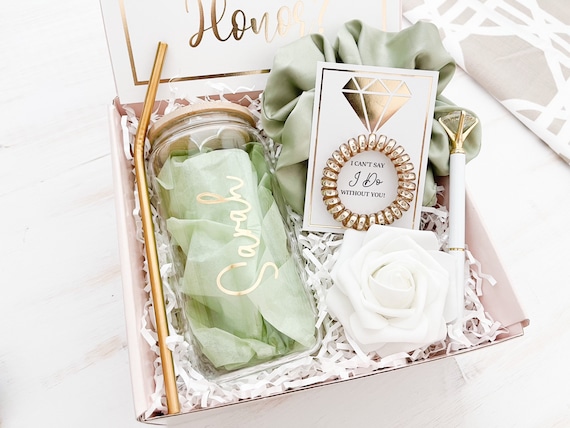 Bridal Shower Gift-All-in-One Bride-to-Be Gifts Box Ideas for Wedding or  Bachelorette Party, Include Travel Tumbler, Mug, Candle, Jewelry Tray, Pen