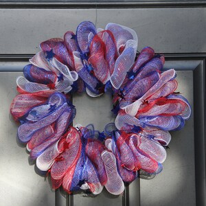 Patriotic wreath with star garland