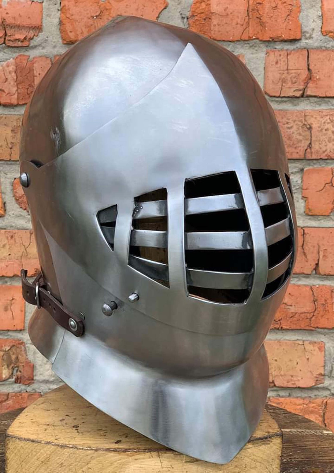 Casque médiéval Acier Armure Casque Médiéval Barbuda Casque. Etsy France