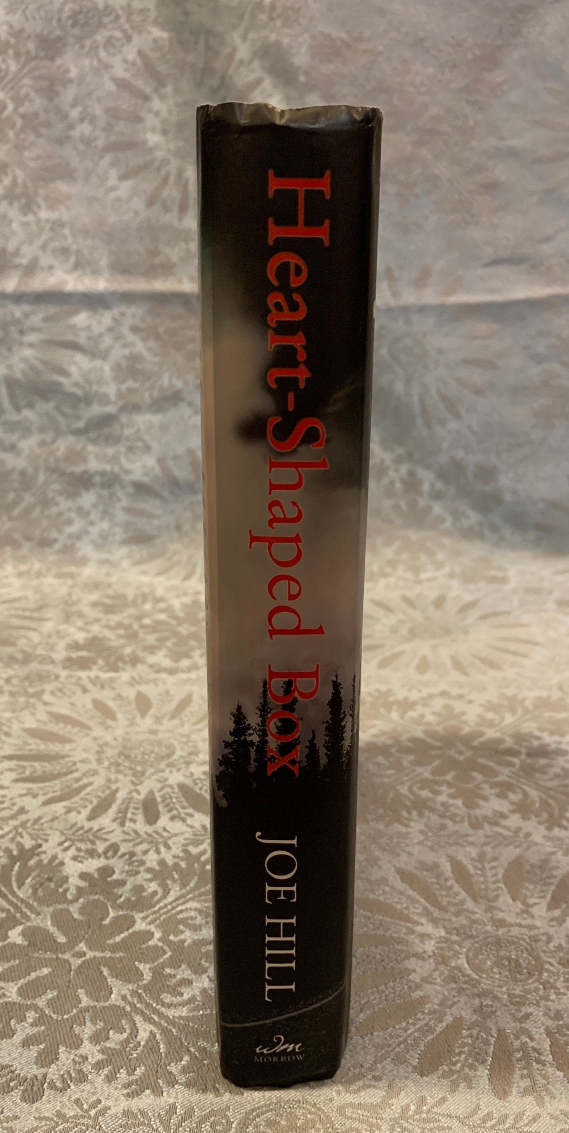 joe hill heart shaped box review joe hill heart shaped box review