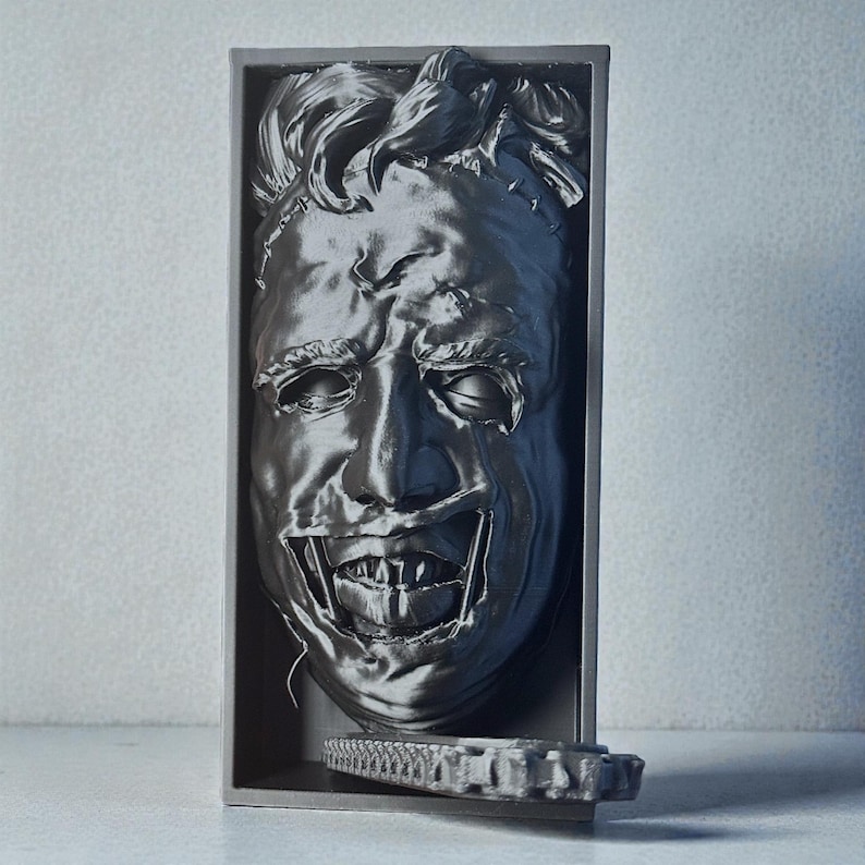 Leatherface Book Nook Insert – 3D Printed, Hand-Painted Horror Decor Black