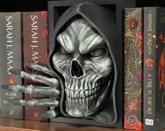 ACOTAR Book Nook: Suriel, Grim Reaper Skull, Fantasy Shelf Decor