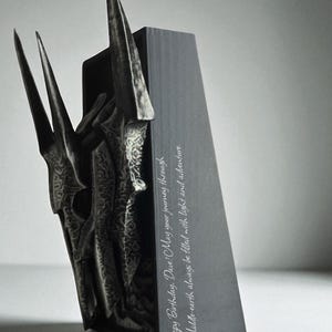 Sauron Book Nook: Hand-Painted Lord of the Rings Bookend, Dark Fantasy Decor image 2