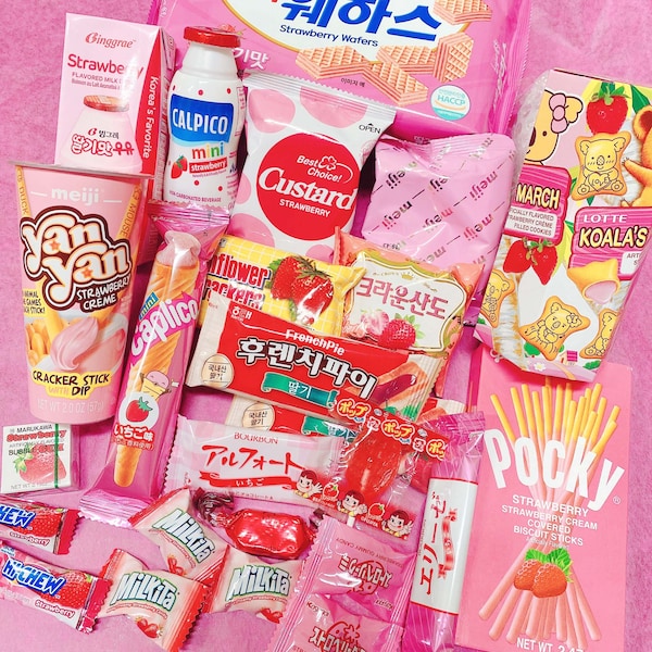 25 PCs Asian Mixed Strawberry Snack Box, Strawberry Flavors Only Set  Korean, Japanese, Taiwanese Snack Box