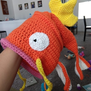 WZÓR NA SZYDEŁKO - Czapka z bezużyteczną rybką - Czapka Magikarp - Czapka Pokemon - Czapka szydełkowa - Rozmiary od dziecięcego do dużego dorosłego zdjęcie 2
