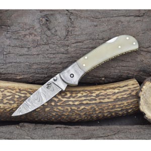 Custom Handmade Needle Point Pocket Knife - Back Lock - Damascus Steel Blade - Cattle Shin Bone Handle - 5052-B