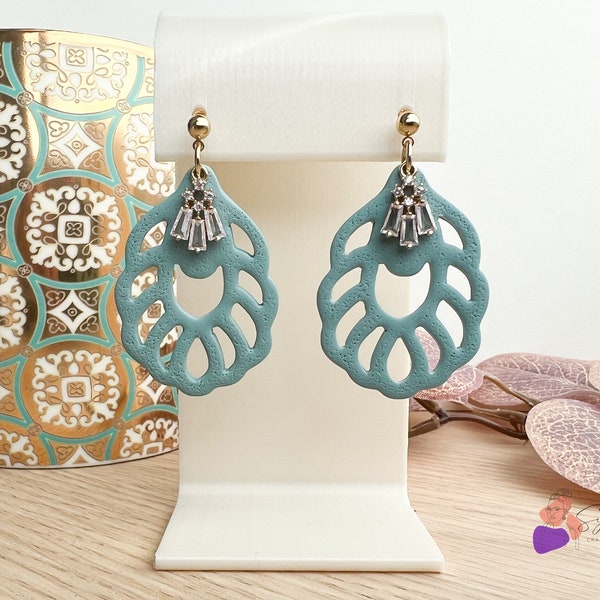 Boucles d'oreilles pendantes boho turquoise en Argile Polymère et Laiton plaqué or 24K Zircon