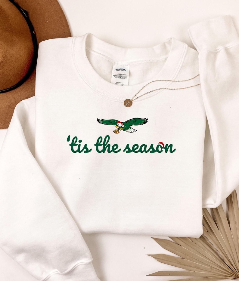 Philadelphia Christmas Shirt or Sweatshirt, ‘Tis The Season Football Tee, Santa Bird Gang Holiday Sweatshirt, Philly Game Day Festive Top afbeelding 1