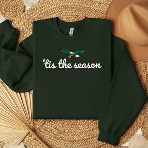 Philadelphia Christmas Shirt or Sweatshirt, ‘Tis The Season Football Tee, Santa Bird Gang Holiday Sweatshirt, Philly Game Day Festive Top afbeelding 5