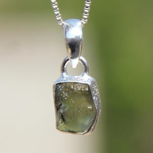 Raw Moldavite Silver Pendant , Green Moldavite Crystal Silver Jewelry , Genuine Tektite Crystal Pendant , Bohemian Spiritual Healing Jewelry