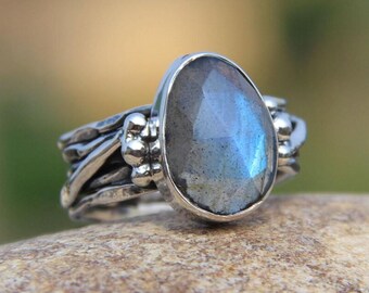 Handmade Labradorite Sterling Silver Ring: Fancy Gemstone Jewelry