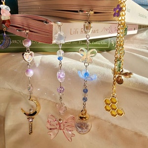 Dangle beads charm bookmarks (Sailormoon, one piece, honey bumble bee, gems
