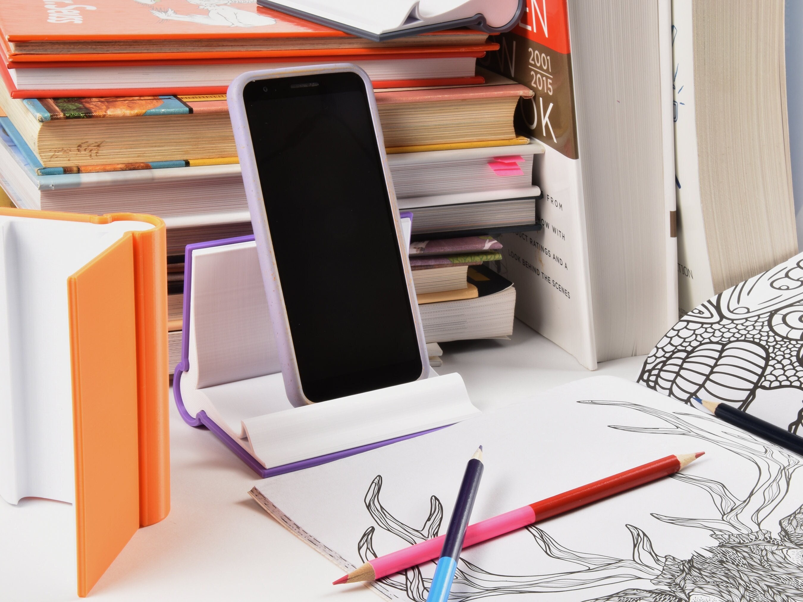 Suporte de telefone para livro aberto | Suporte para telefone | Livraria | Biblioteca | Rato de biblioteca | Editoras | Nerd